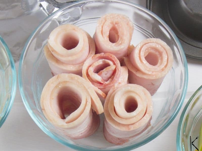 roll bacon slices